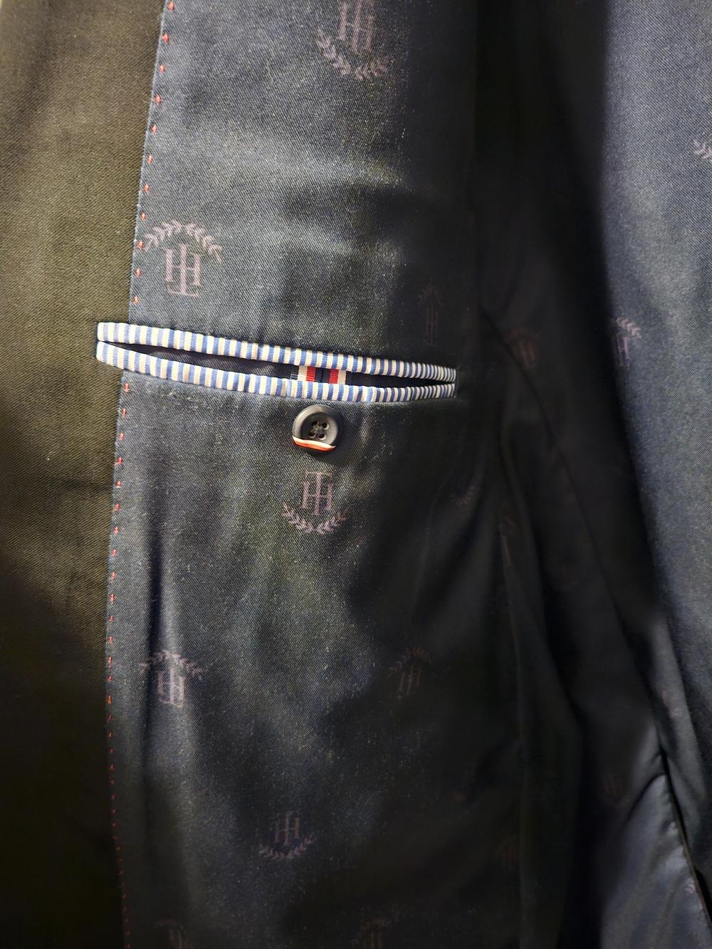 Tommy Hilfiger Men's Black Two-Piece Suit - Picture 3 of 4